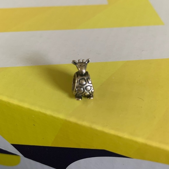 Giraffe pandora charm - Picture 3 of 3